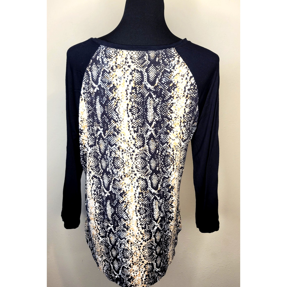 Absolutely Famous Women’s XL Snakeskin Print Top 3/4 Raglan Sleeve Blouse